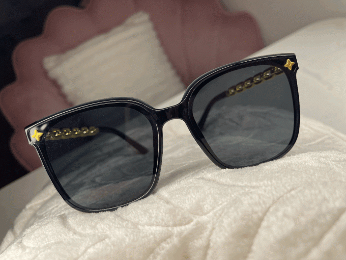 Lunette noires chaîne